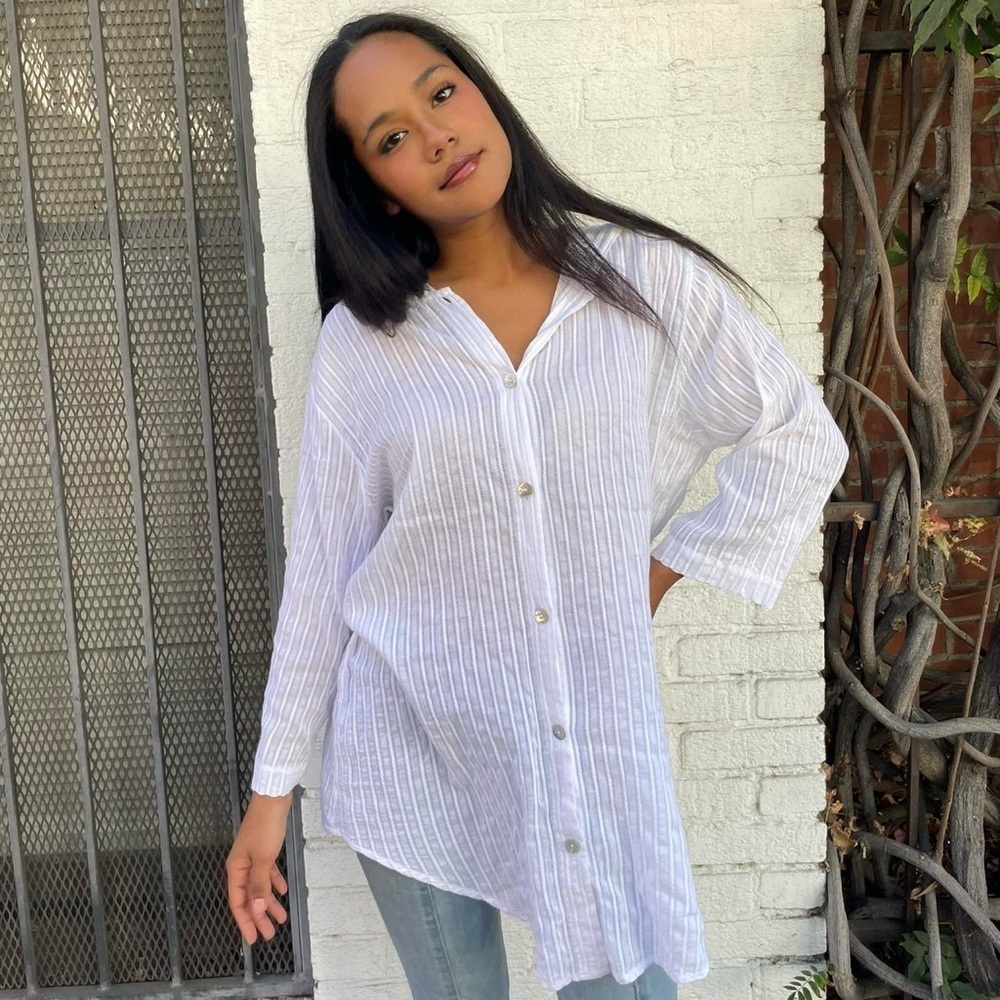 Bohemian 100% cotton button-up shirt with mother of pearl buttons / one size